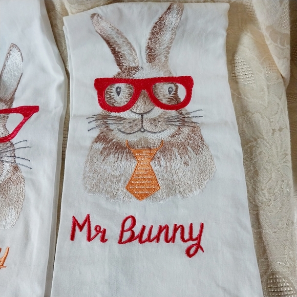 Tabitha Webb Set of 2 Embroidered Bunny Tea Towels Mr Bunny Mrs Honey - Picture 6 of 10
